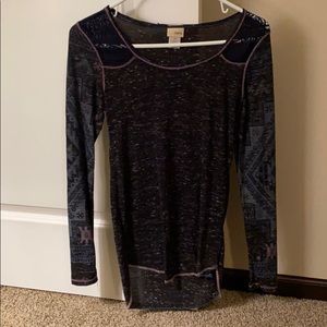 Daytrip long sleeve tee
